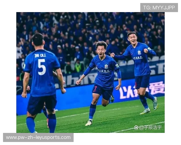 中场新秀训练赛中表现突出,被冠以“未来之星”称号 中场新秀训练赛中表现突出,被冠以“未来之星”称号